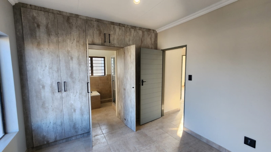 3 Bedroom Property for Sale in Waterval East North West
